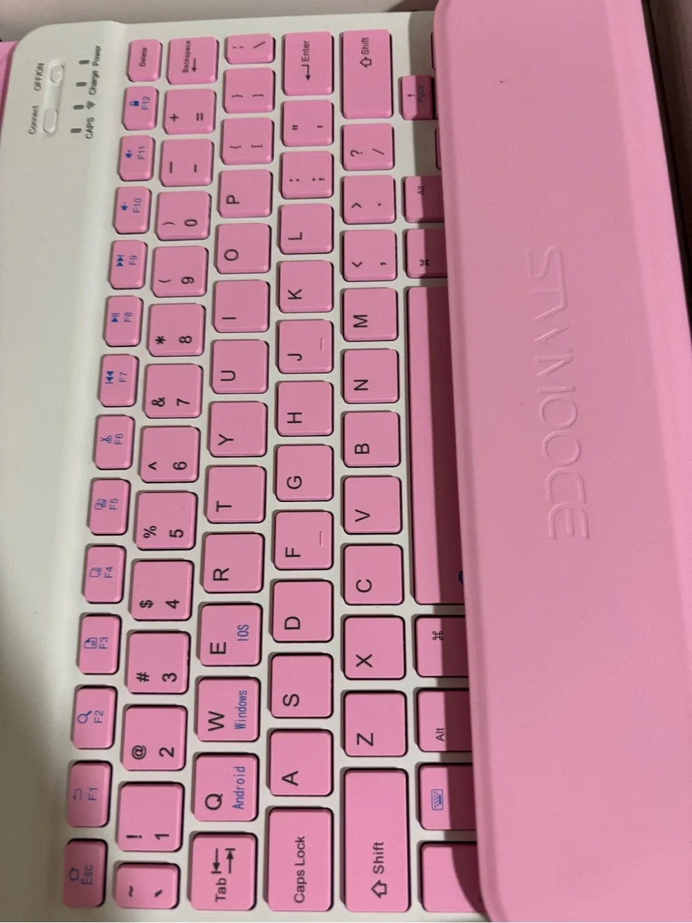 Pink Bluetooth Keyboard Case for Tablets - Slim Protective Folio